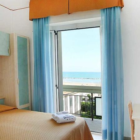 Hotel Dolores Rimini Luaran gambar