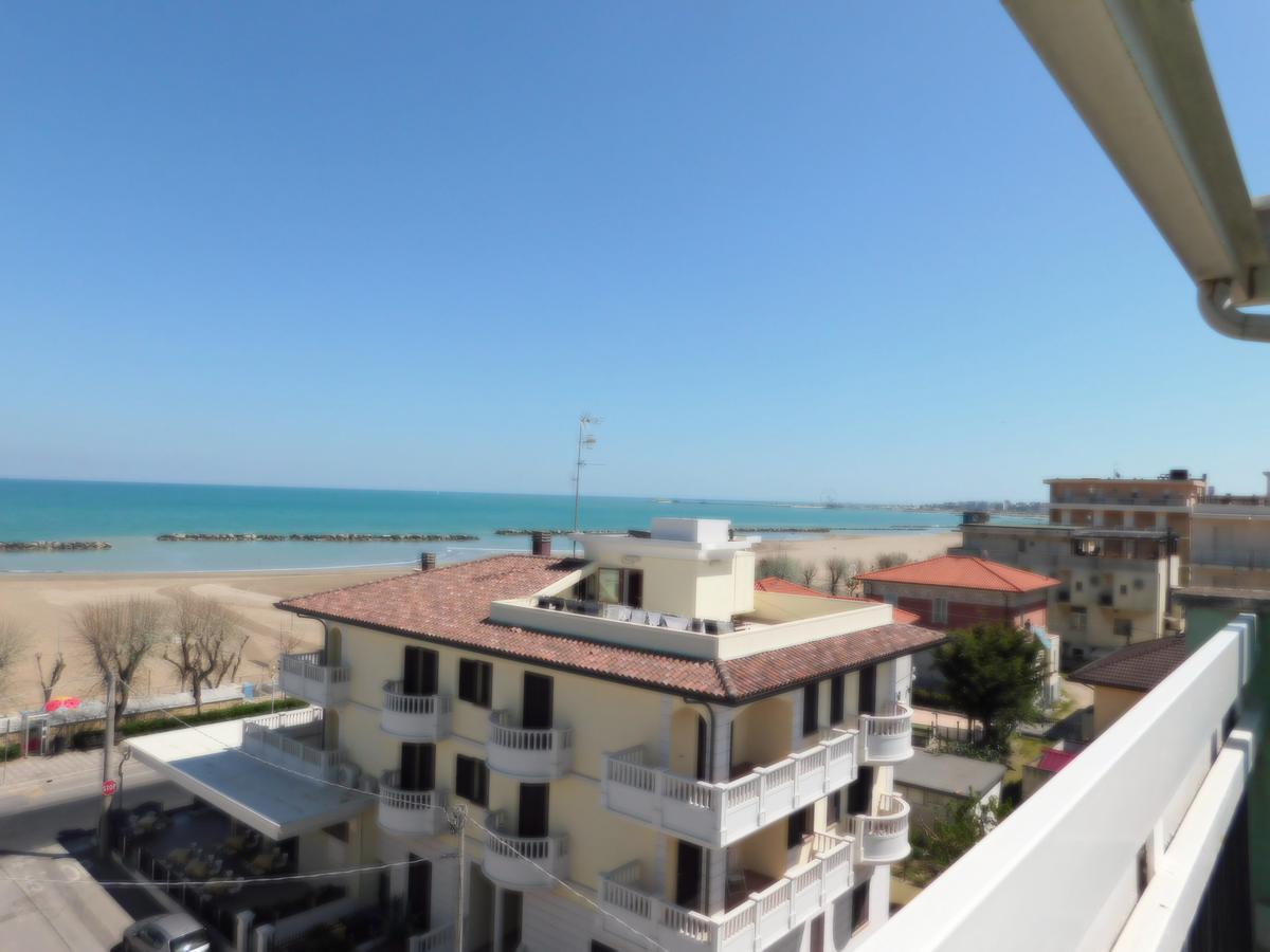 Hotel Dolores Rimini Luaran gambar