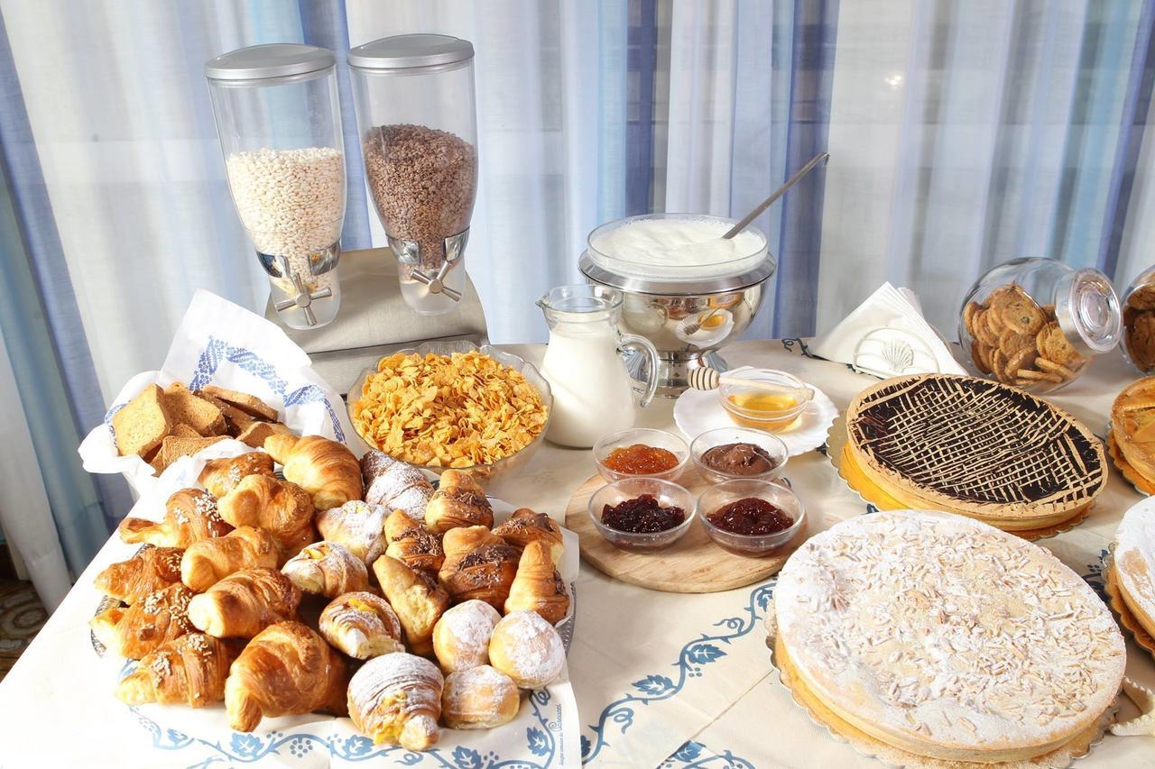 Hotel Dolores Rimini Luaran gambar