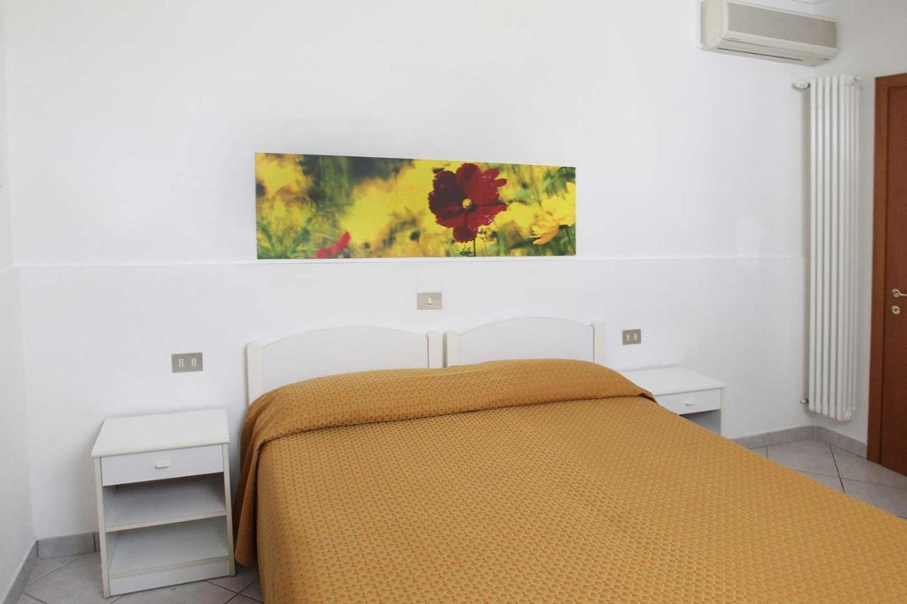Hotel Dolores Rimini Luaran gambar