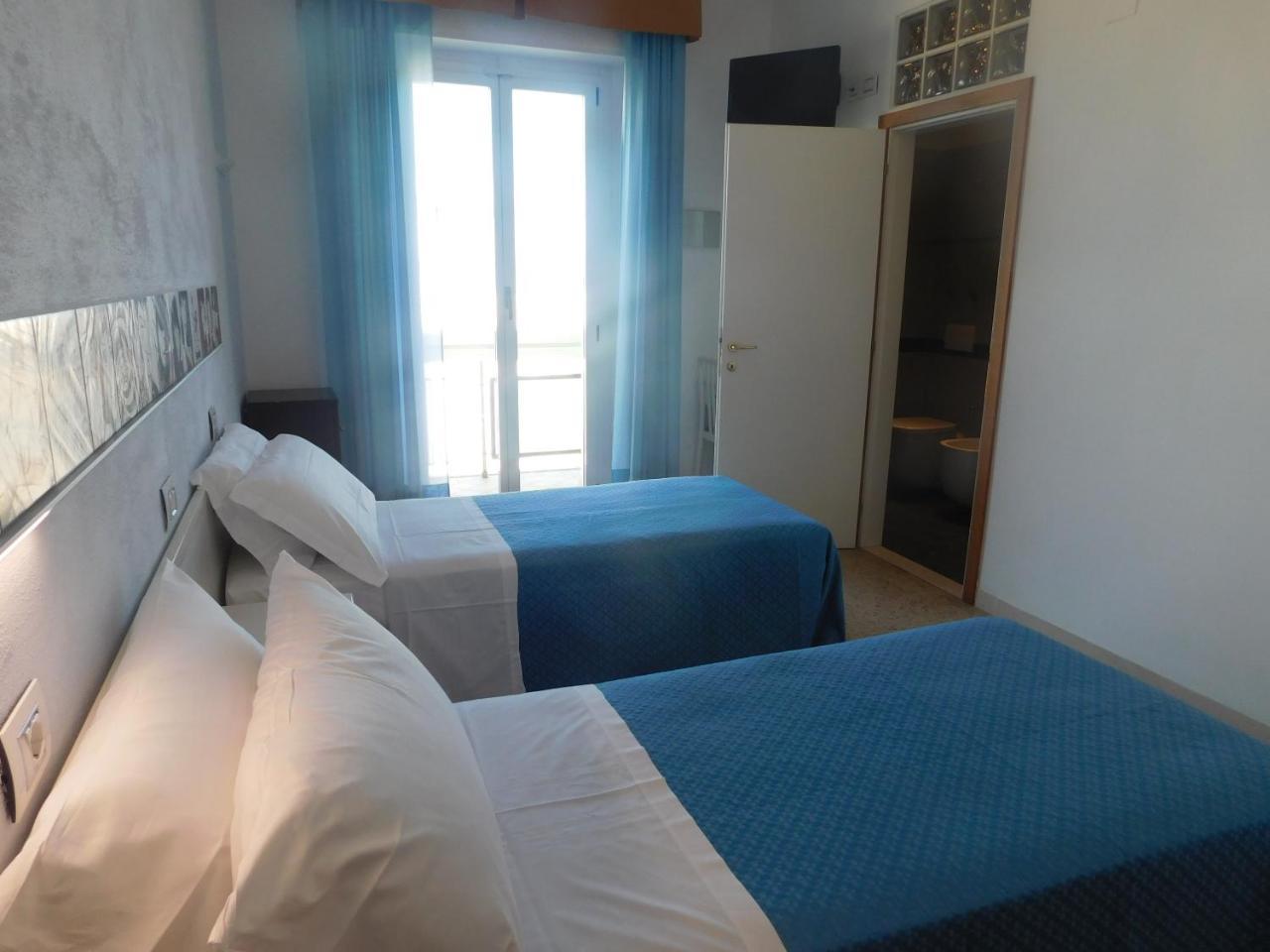 Hotel Dolores Rimini Luaran gambar