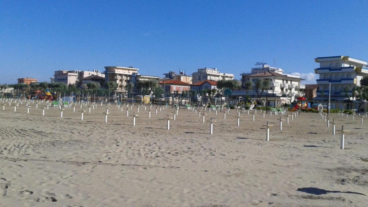 Hotel Dolores Rimini Luaran gambar