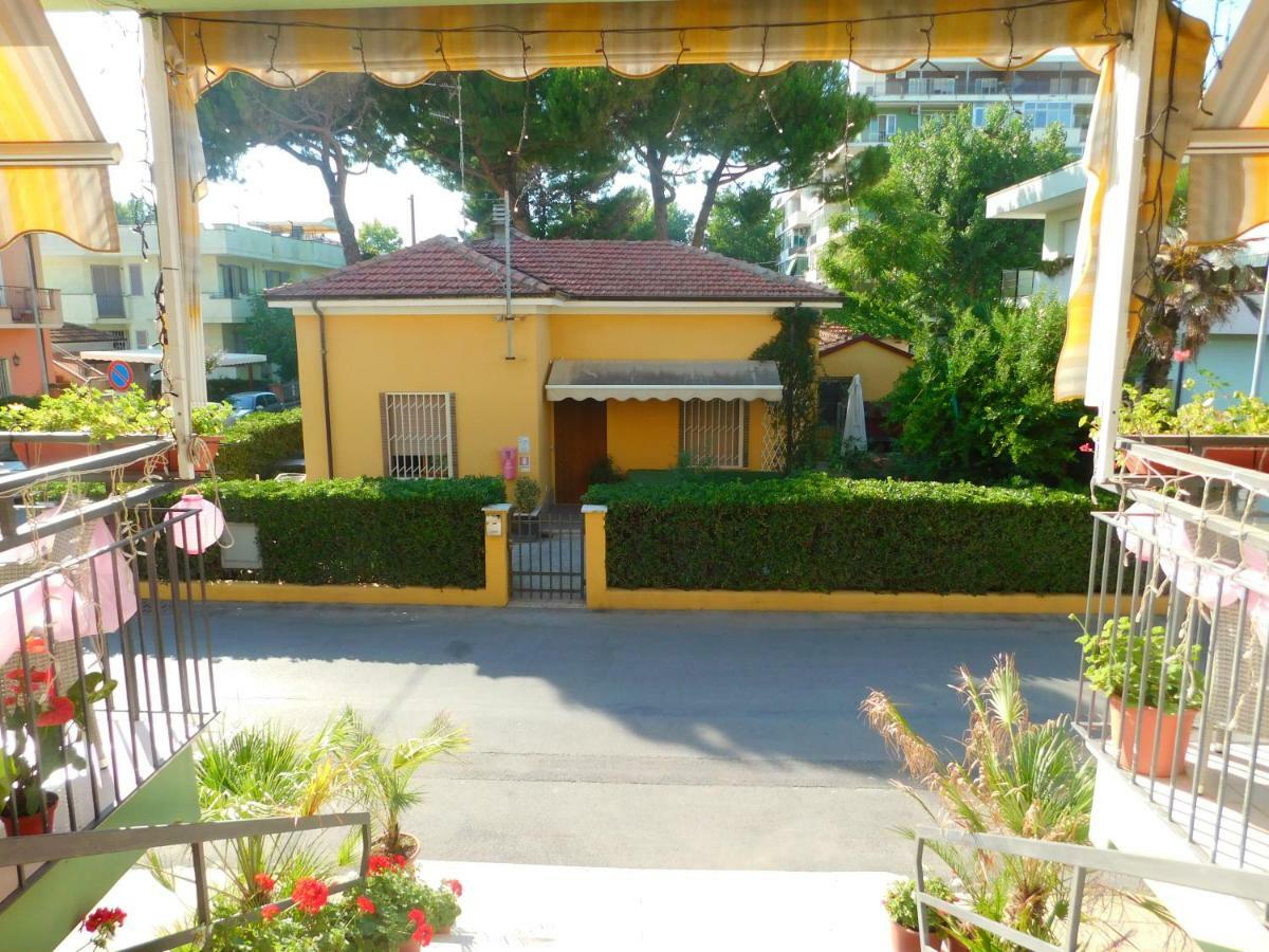 Hotel Dolores Rimini Luaran gambar